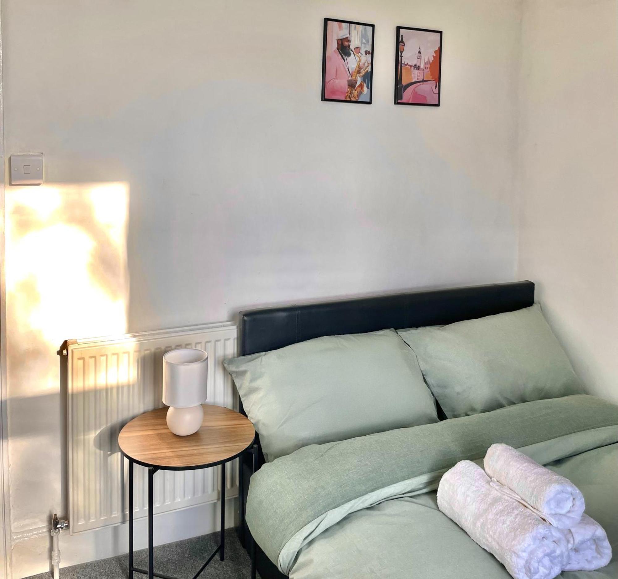 Cosy Double Rooms A Stones Throw From Wembley Stadium London Rom bilde